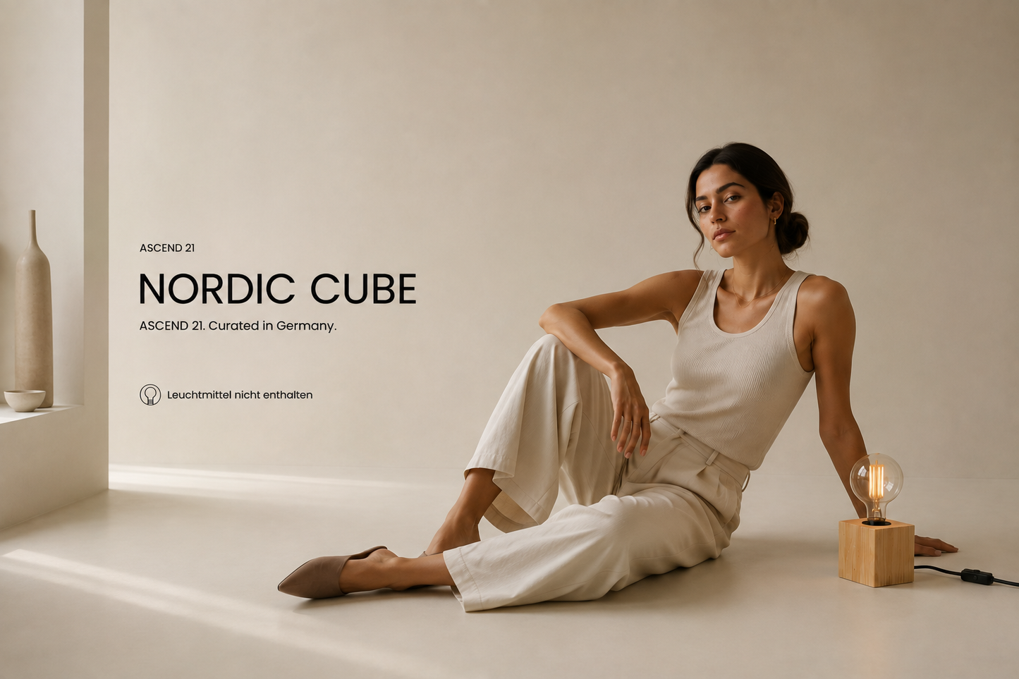 ASCEND 21 Nordic Cube E27 Tischlampenbasis aus Holz – Minimalistischer Lampenfuß mit Kabel & Schalter – Naturholz – Leuchtmittel nicht enthalten