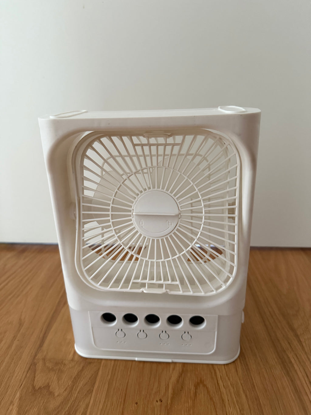 Mobiler Luftkühler - neu & kompakt, mit Wassertank & Ventilator