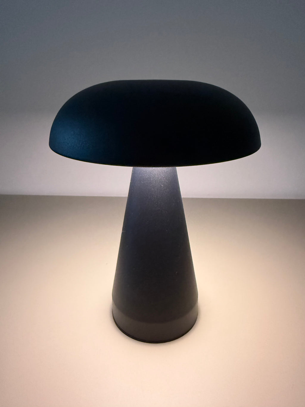 LUMO Black - LED Akkulampe