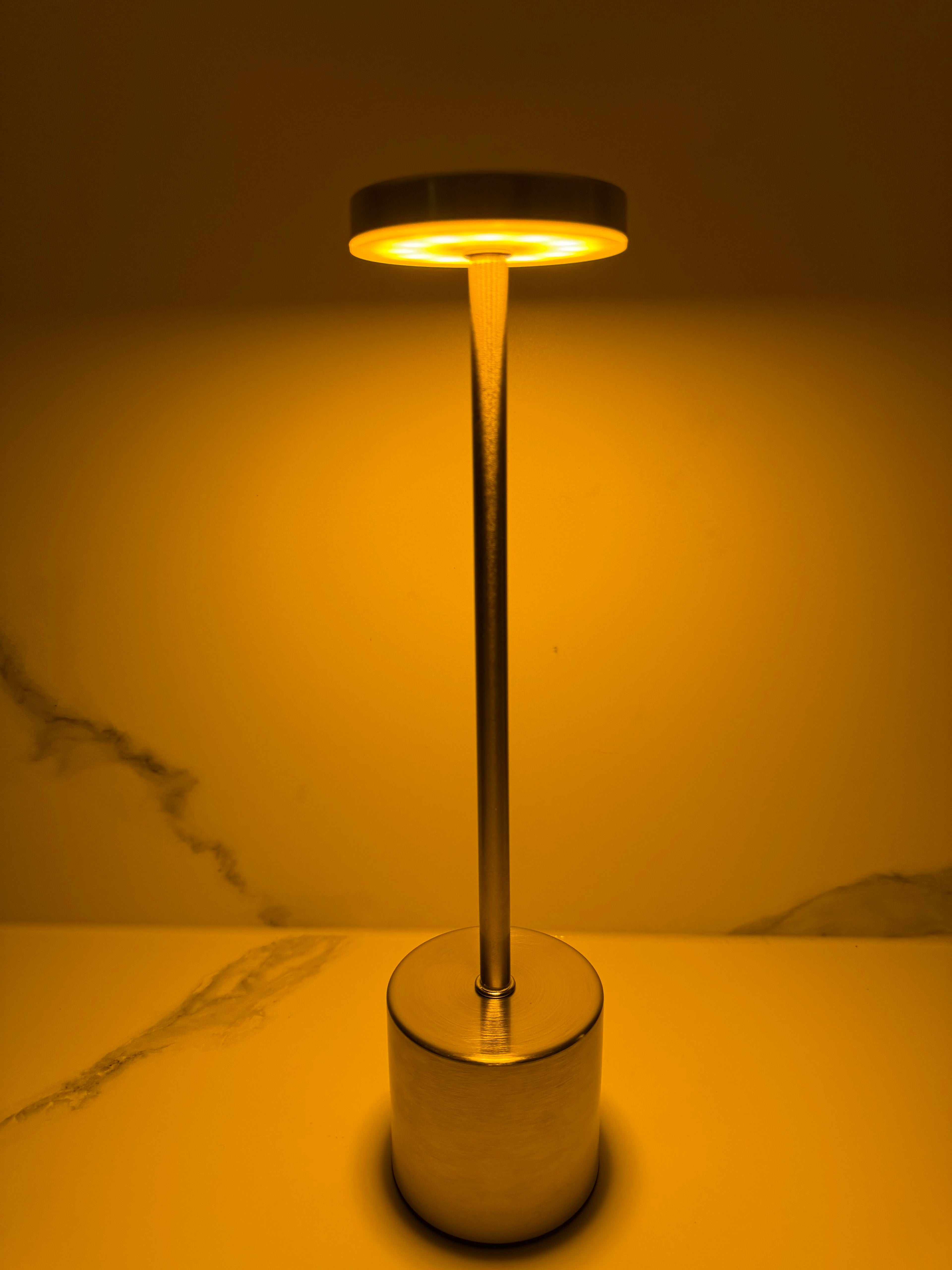 Aurora Silver Touch - Moderne LED Tischlampe in Silber