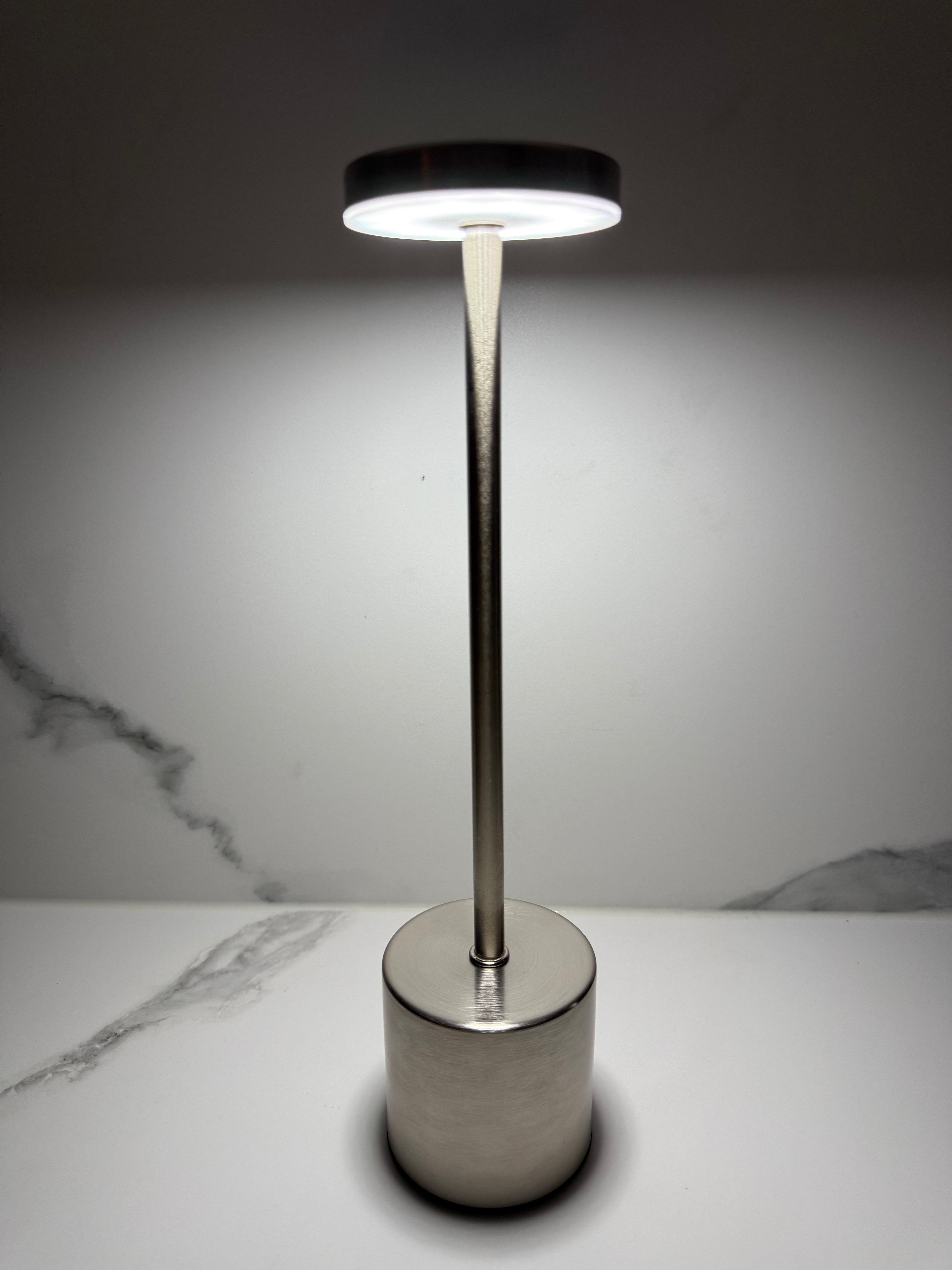 Aurora Silver Touch - Moderne LED Tischlampe in Silber