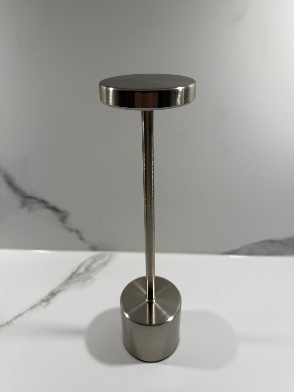 Aurora Silver Touch - Moderne LED Tischlampe in Silber