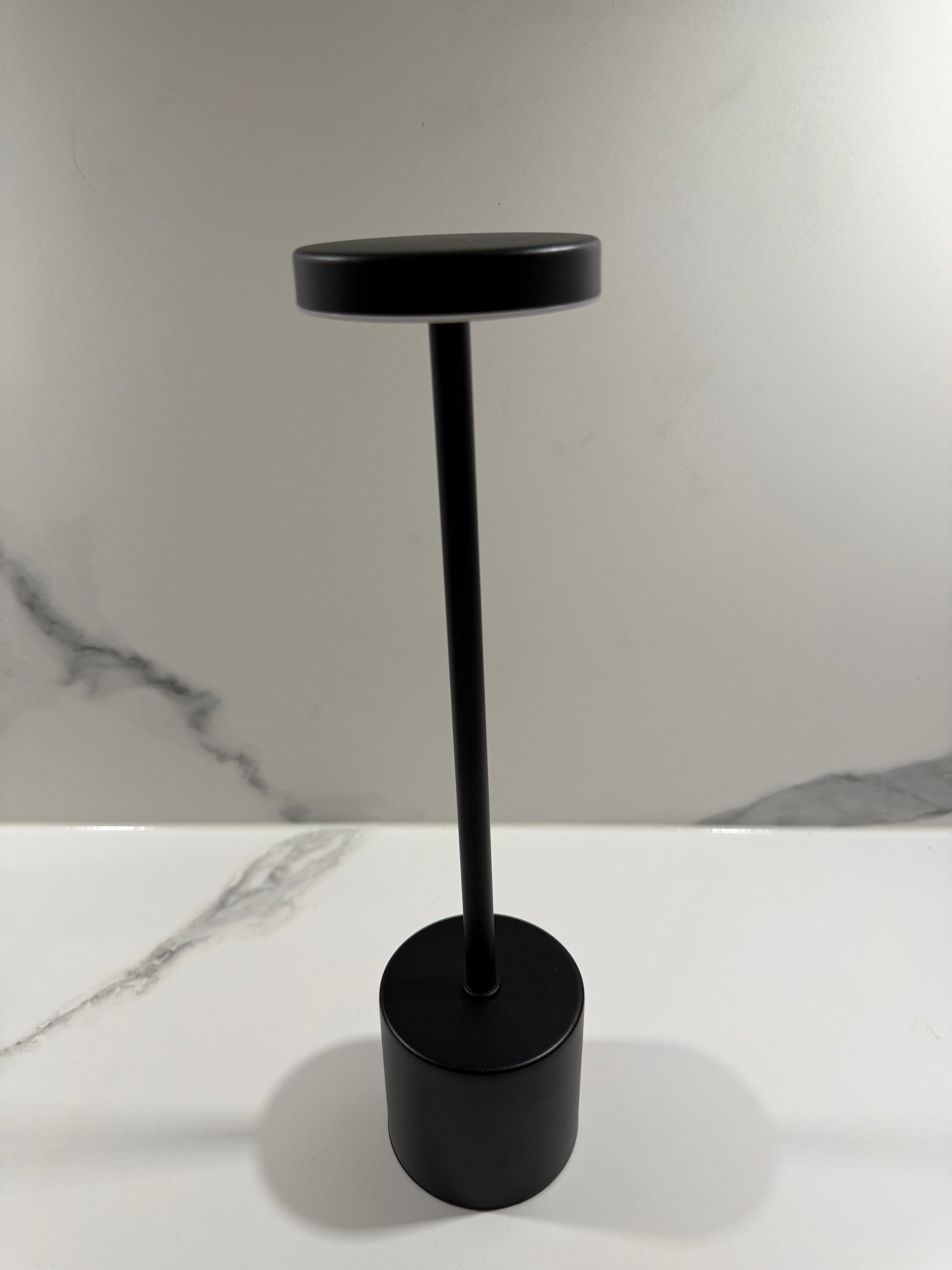 Aurora Black Touch - Stylische LED-Tischlampe in Schwarz