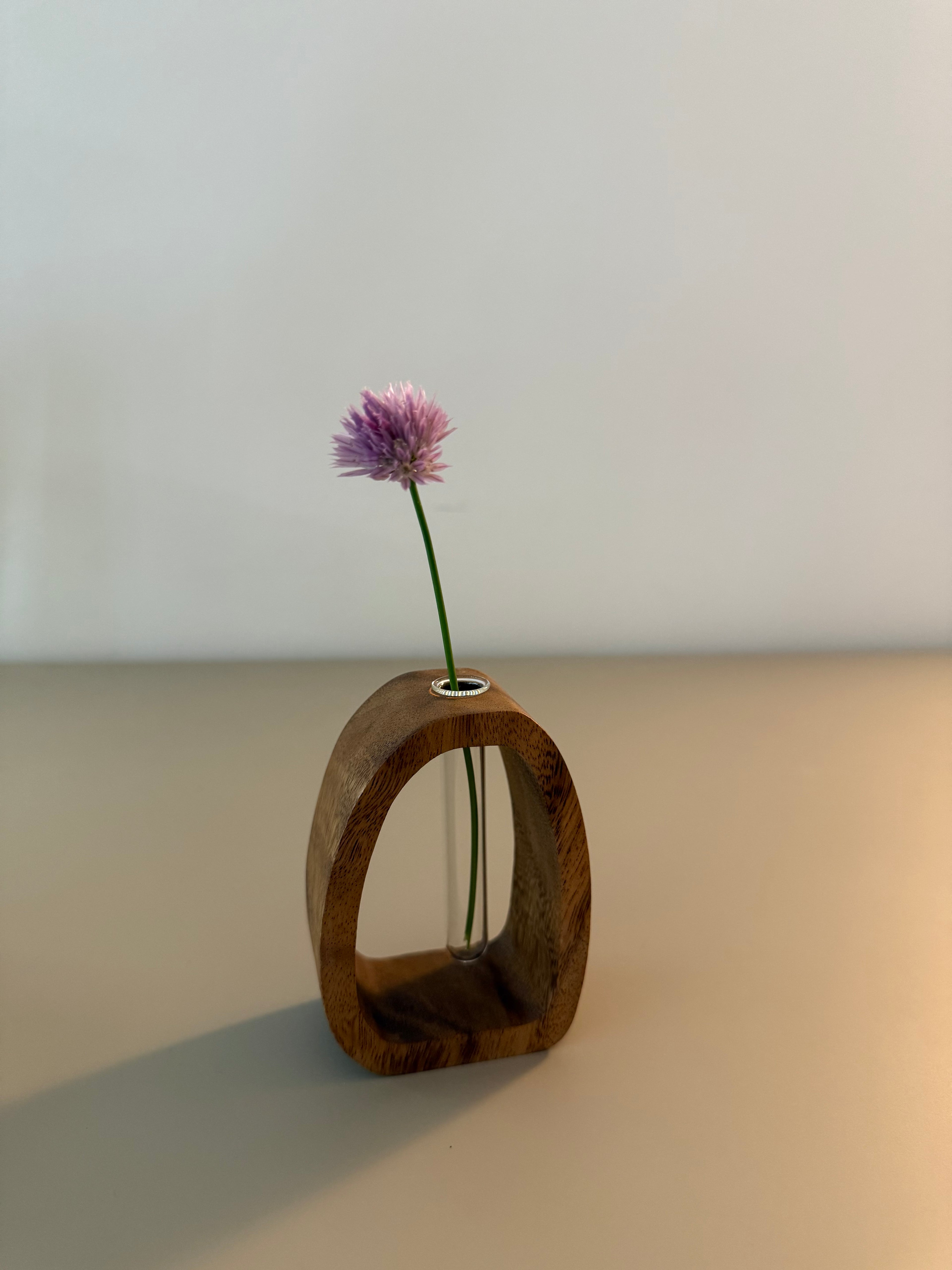 Limitierte Timber Glow Holz-Dekovase - natürlich im Sommer