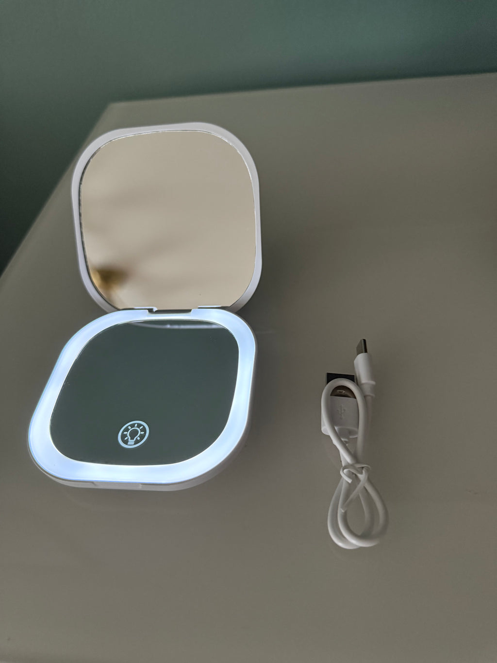„GlowMini“ Kosmetikspiegel