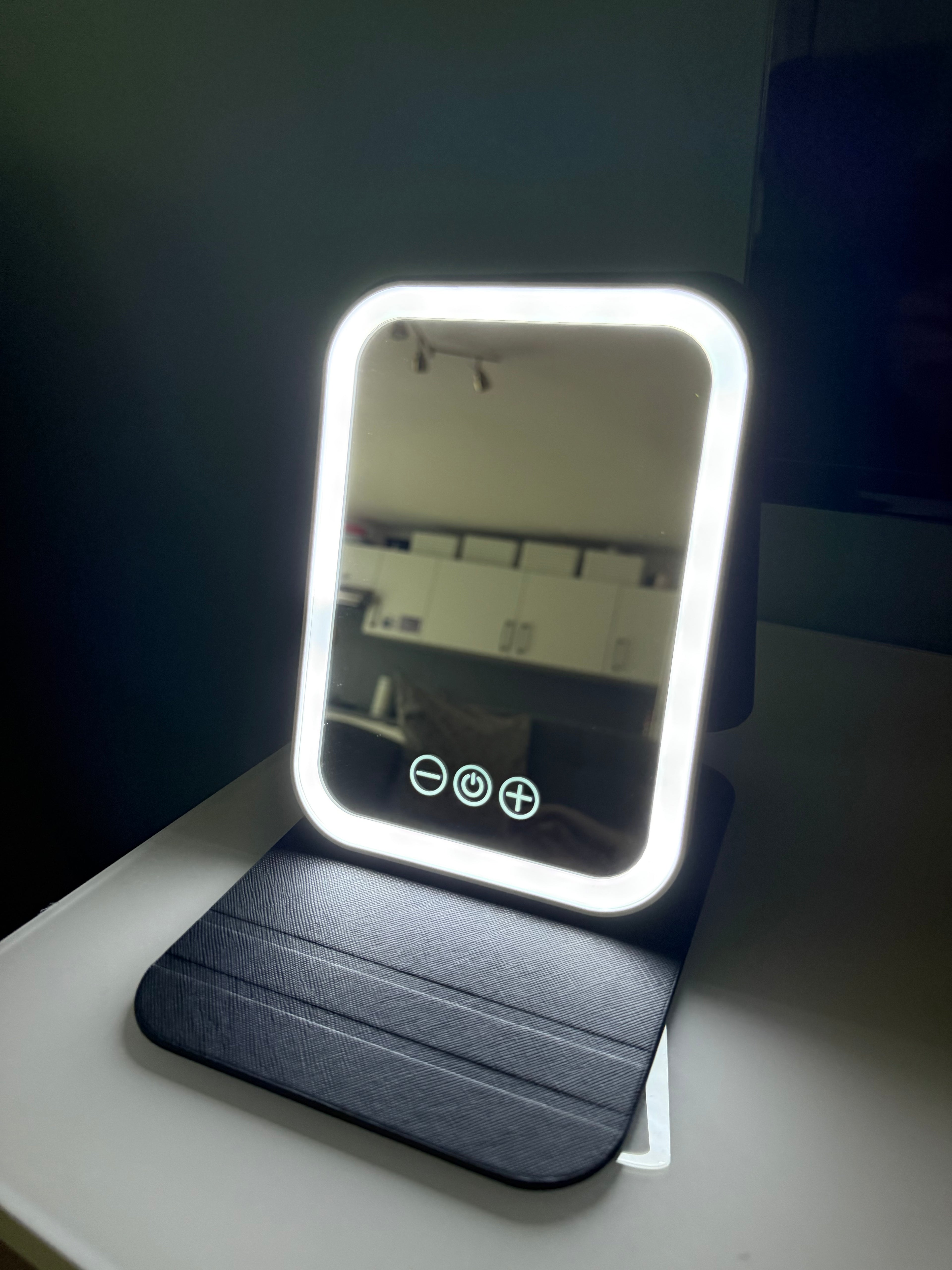 „MirrorPad Black“ - Kosmetikspiegel