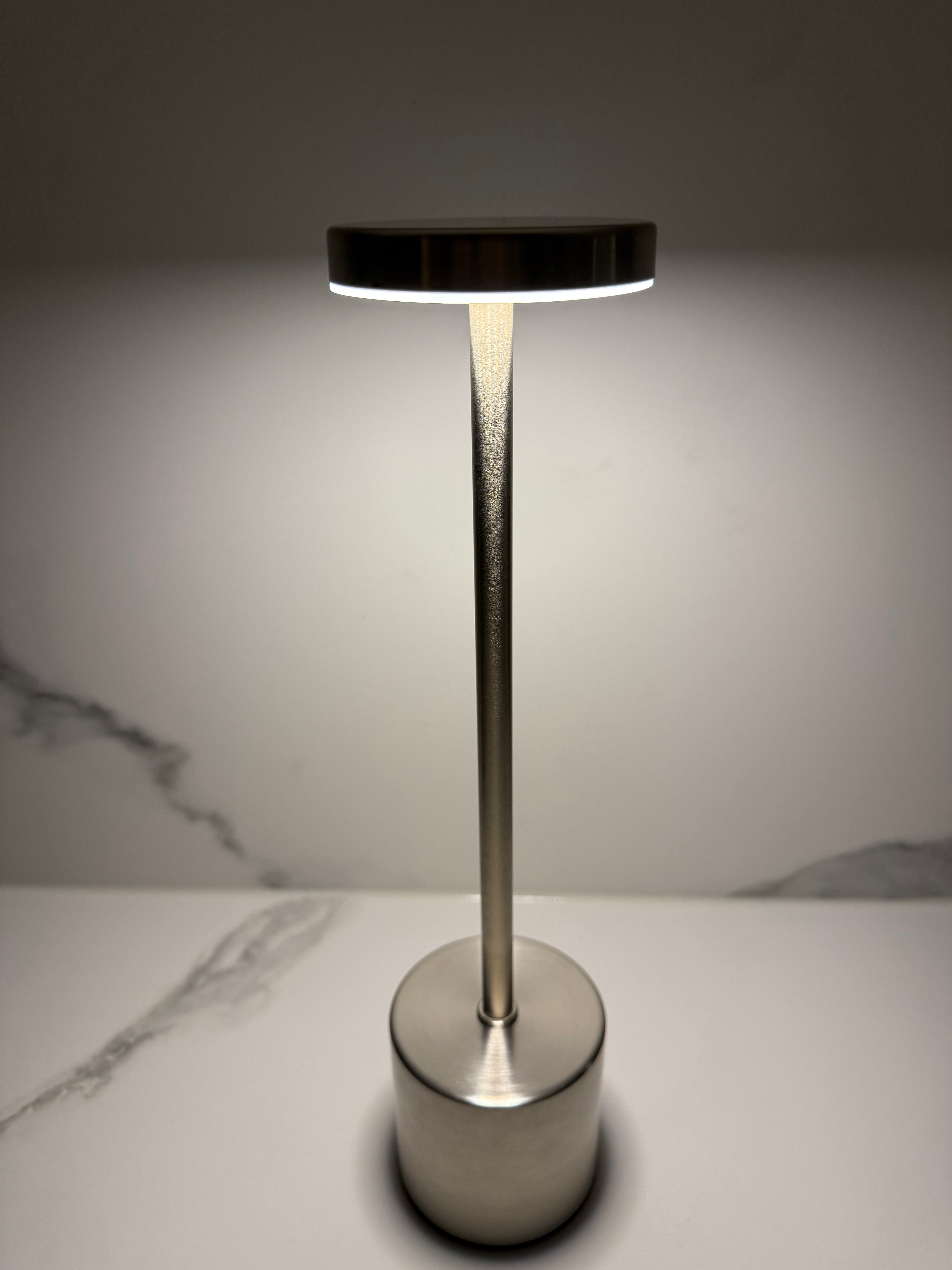 Aurora Silver Touch - Moderne LED Tischlampe in Silber