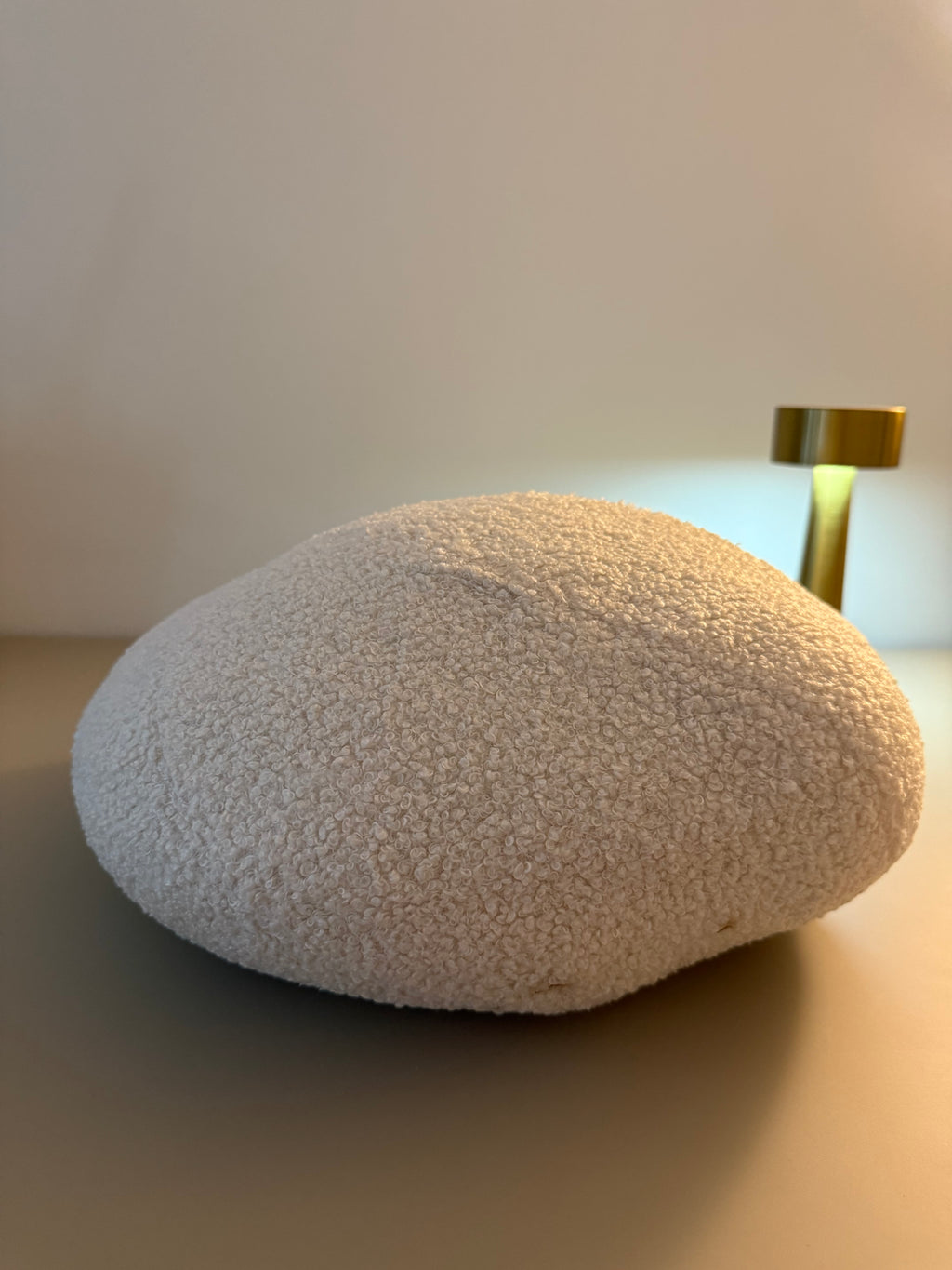 Limitiertes Urban Calm Zierkissen – modern & gemütlich im Sommer