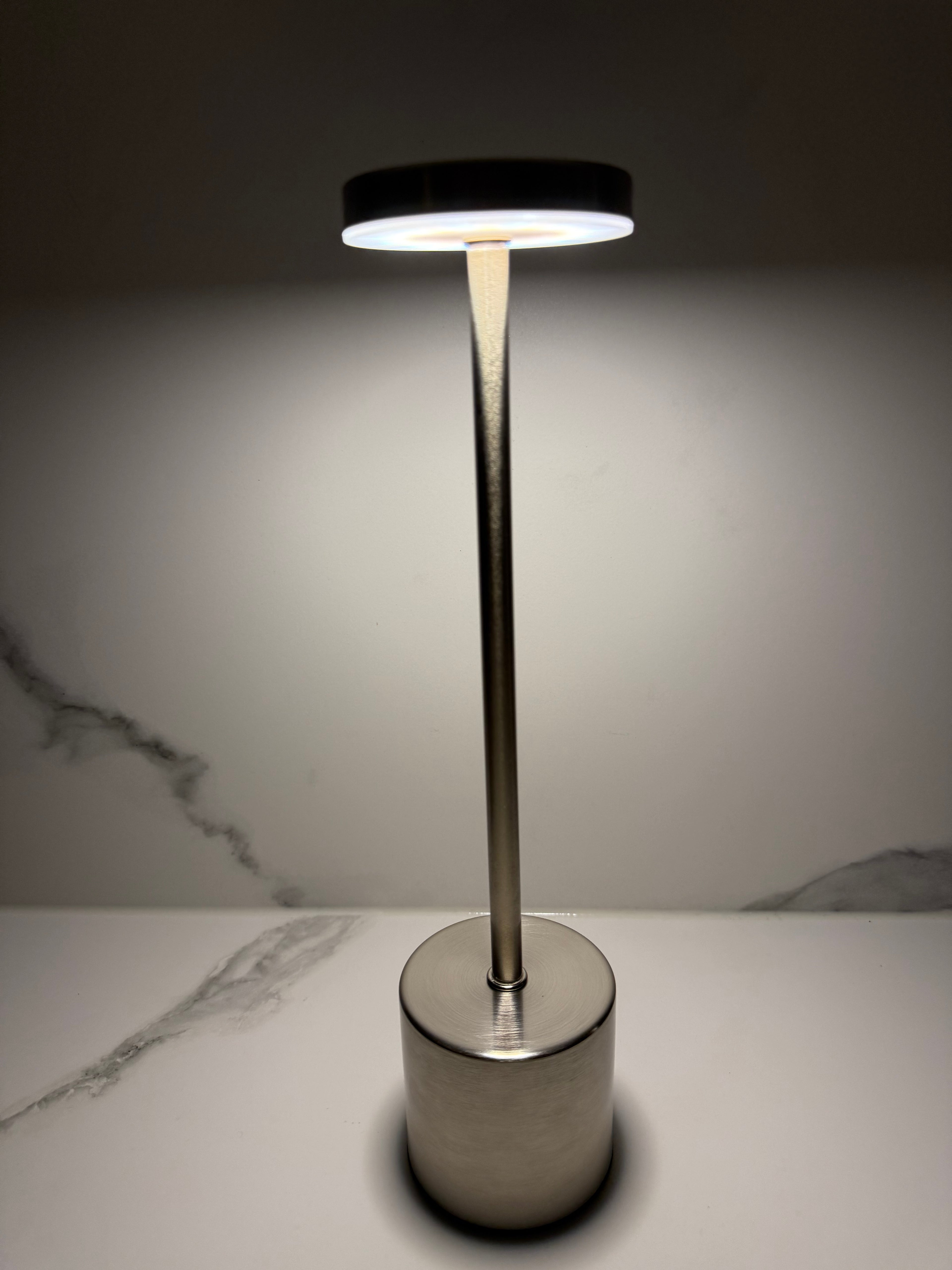 Aurora Silver Touch - Moderne LED Tischlampe in Silber