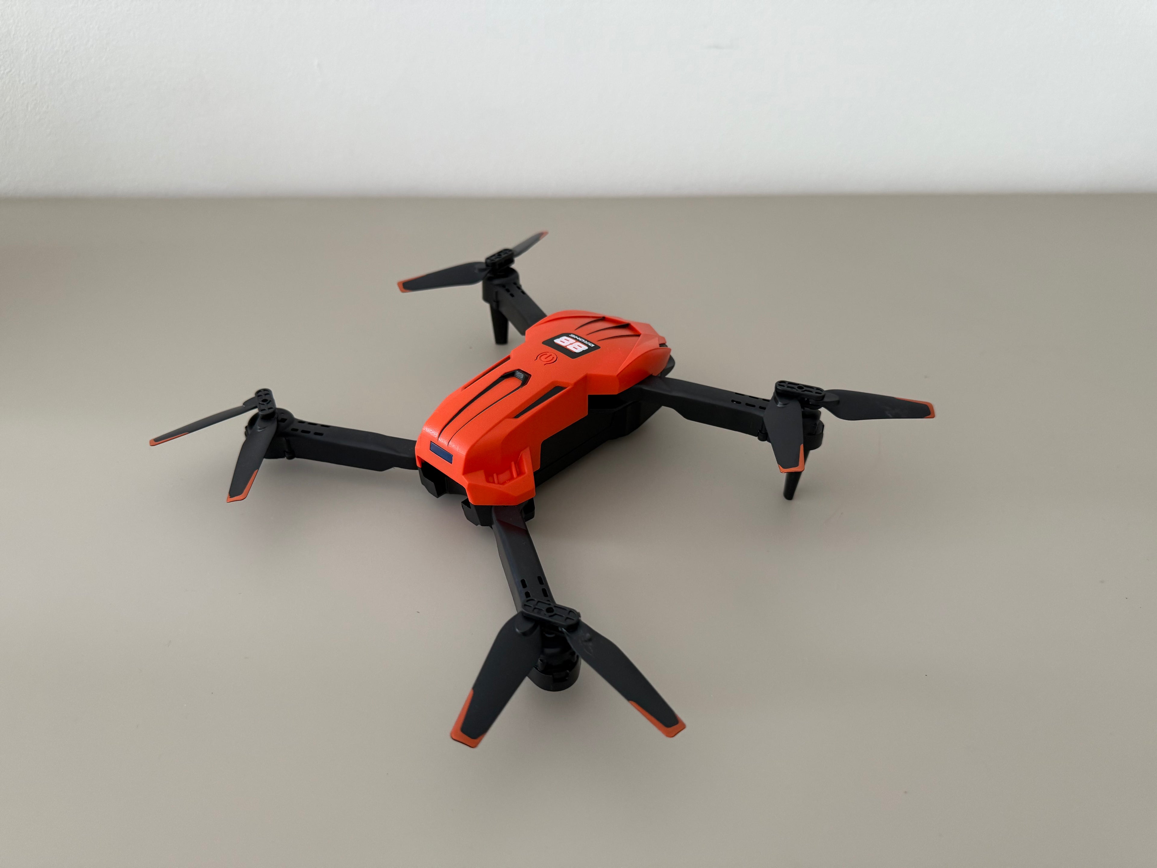 Leichte Einsteiger-Drohne mit Kamera - Ideal für Anfänger