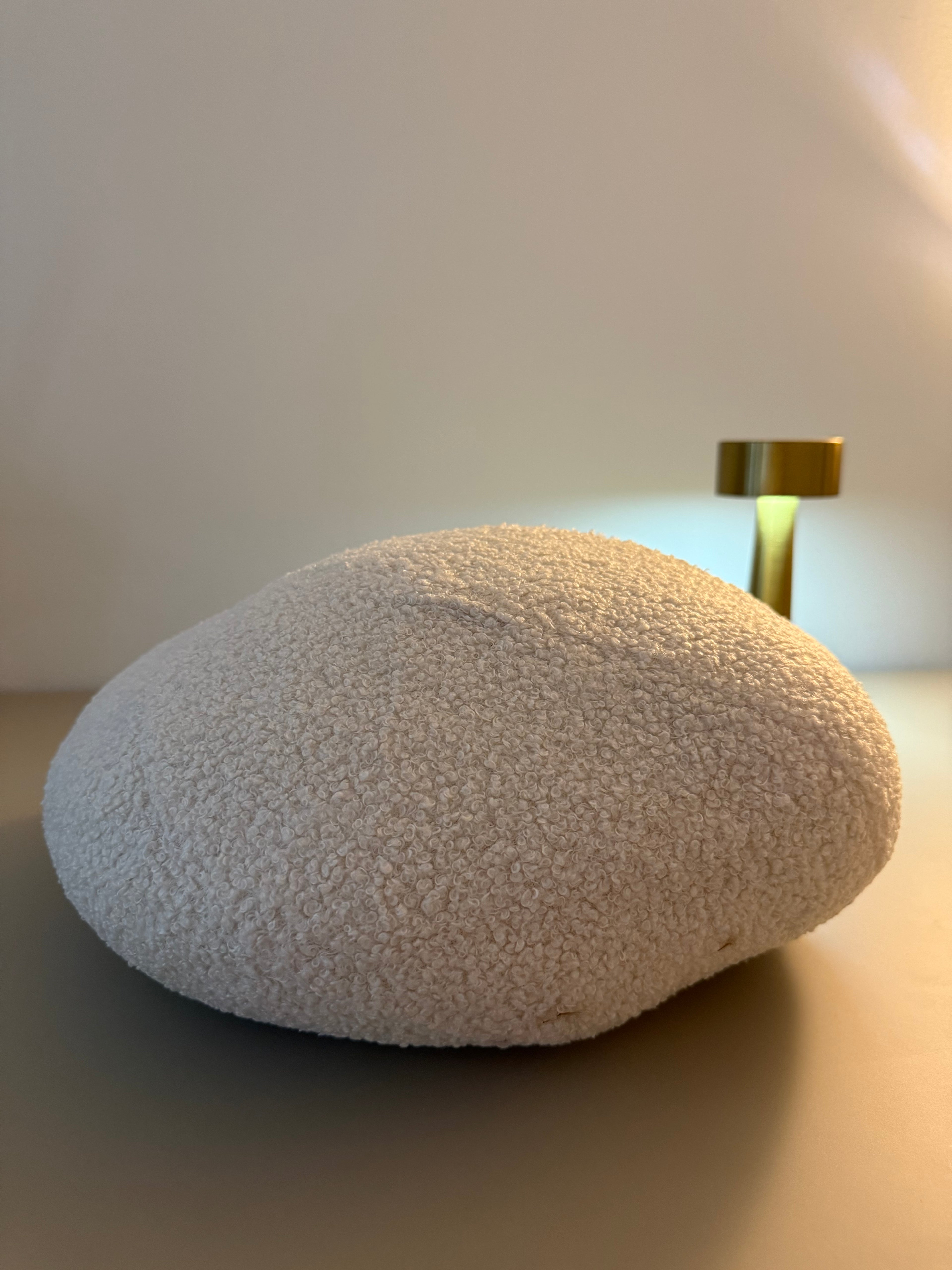 Limitiertes Urban Calm Zierkissen – modern & gemütlich im Sommer