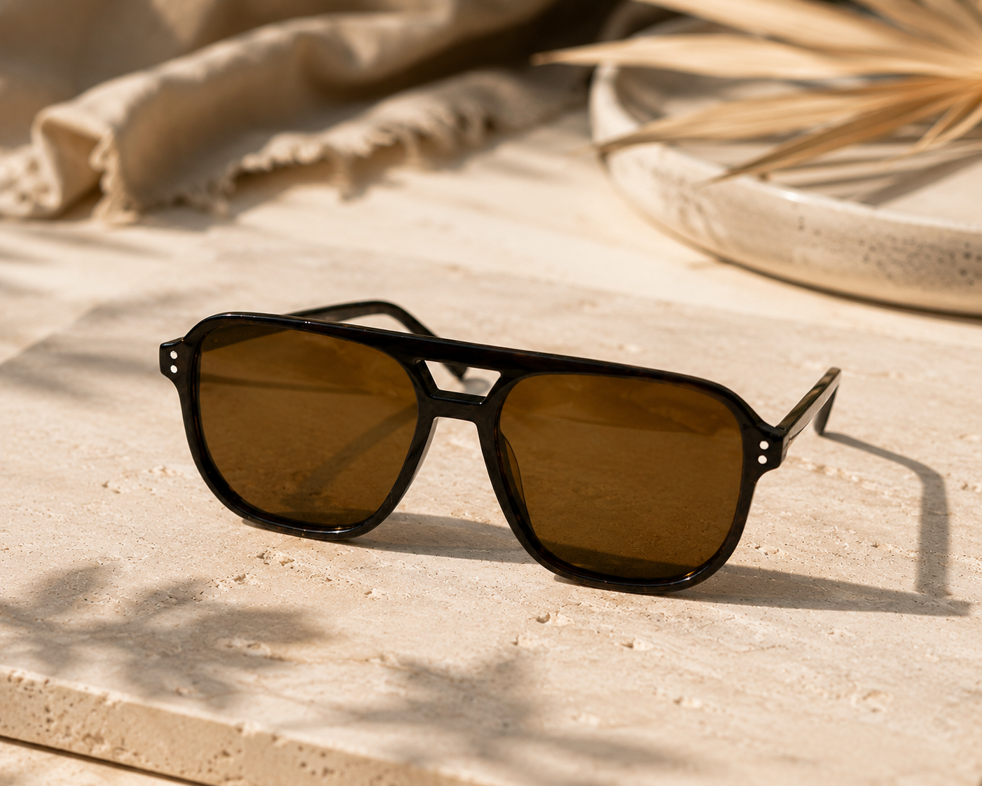 ASCEND 21 Amber Classic Sonnenbrille – Klassische Damen & Herren Sonnenbrille mit warm getönten Gläsern, zeitloser Rahmen, stilvoll für Alltag & Urlaub