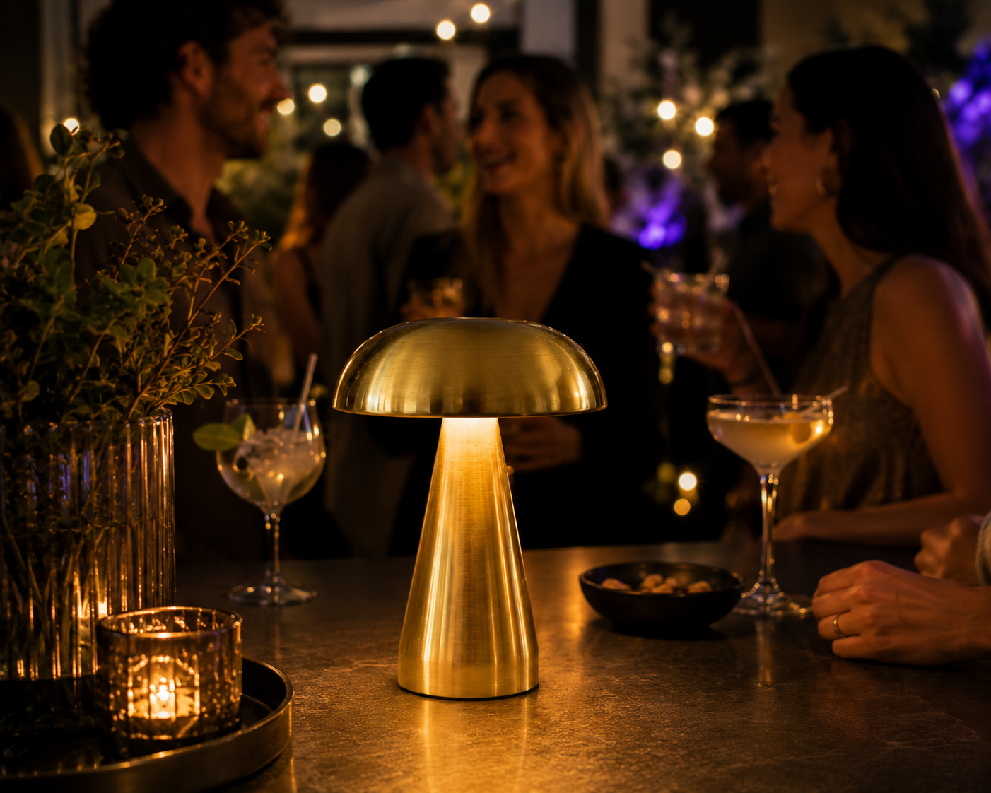 ASCEND 21 Golden Glow Designlampe – Moderne LED Tischlampe im dänischen Design | Dimmbares Stimmungslicht mit verschiedenen Lichtmodi