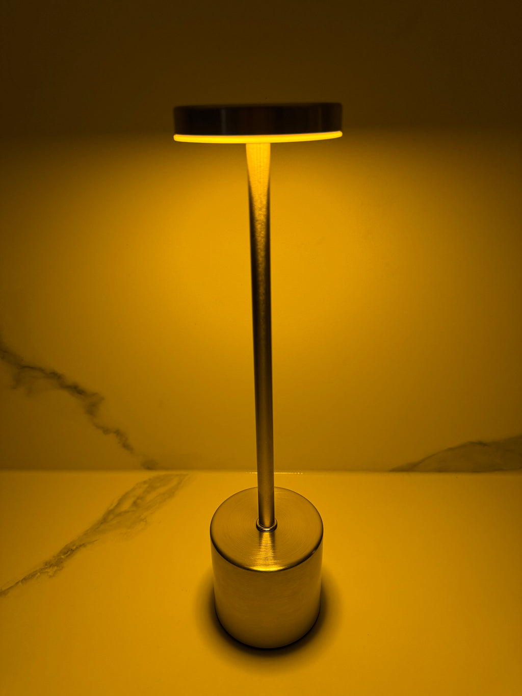 Aurora Silver Touch - Moderne LED Tischlampe in Silber