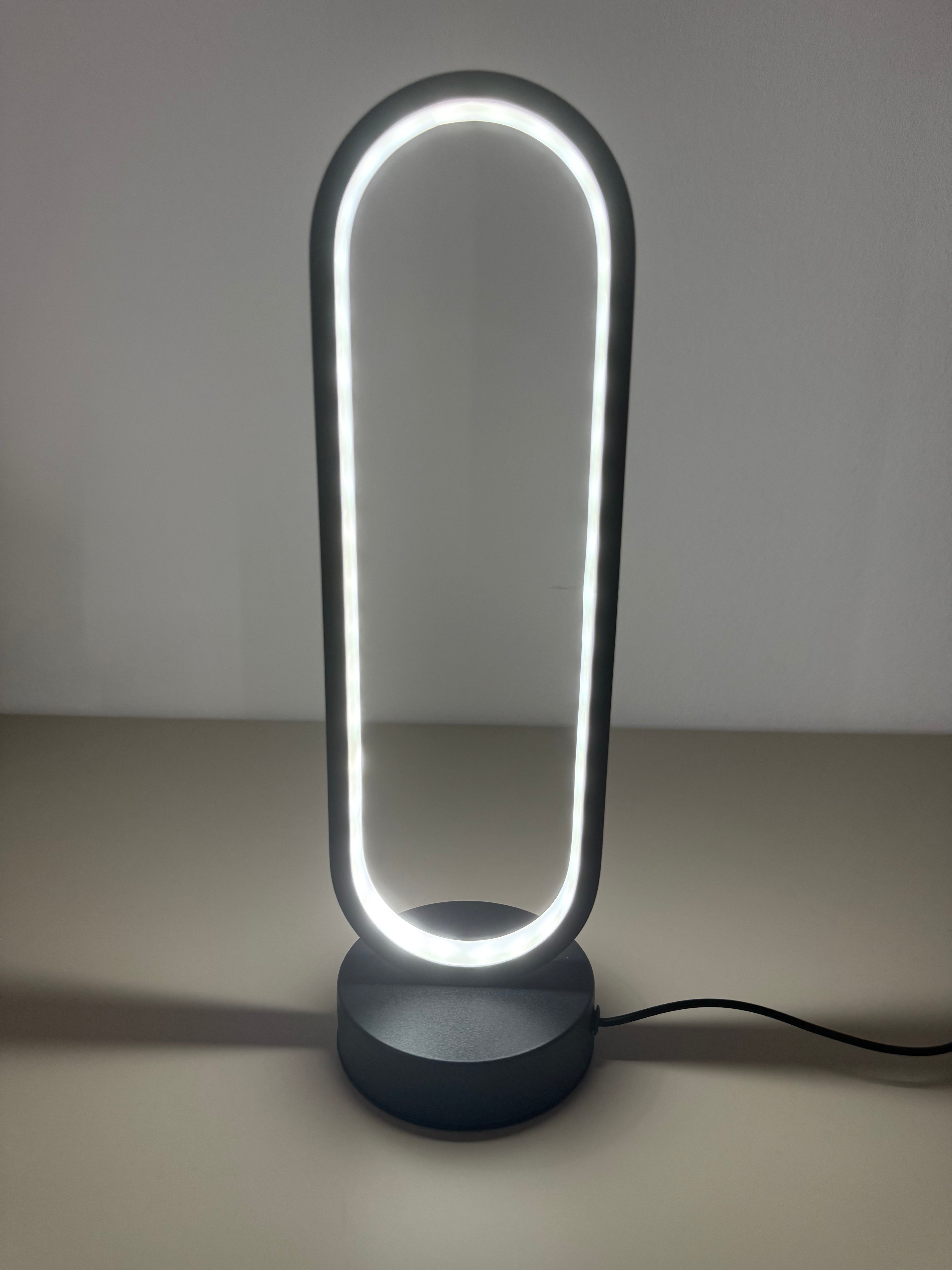 NeoLight – Futuristische LED-Kabellampe