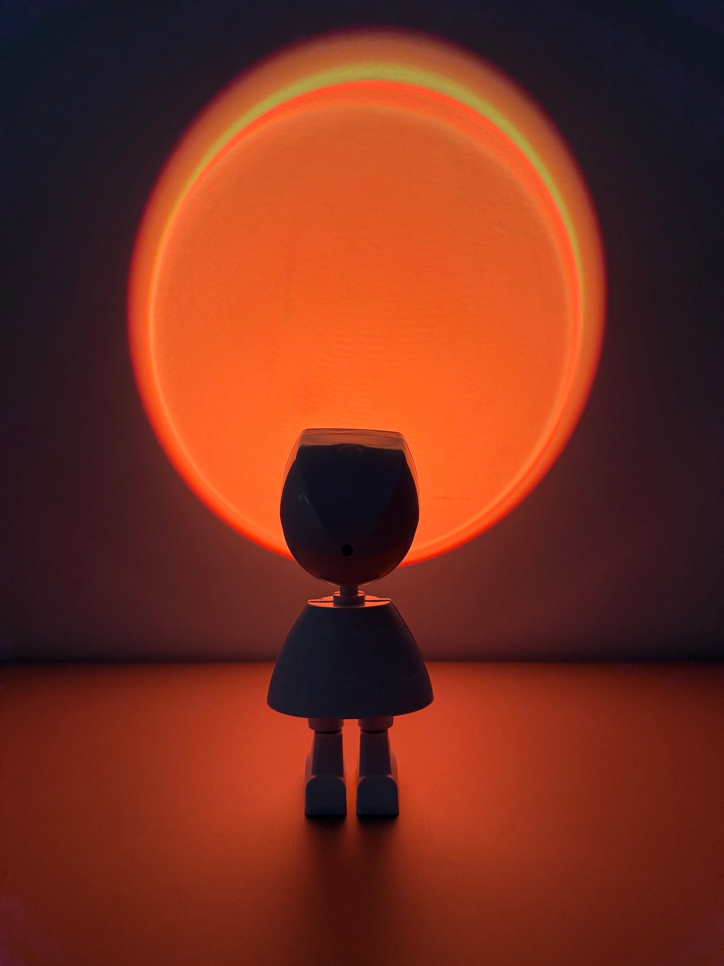 Coole Actionfigur mit Sunset-LED - Nachtlicht & Spielzeug