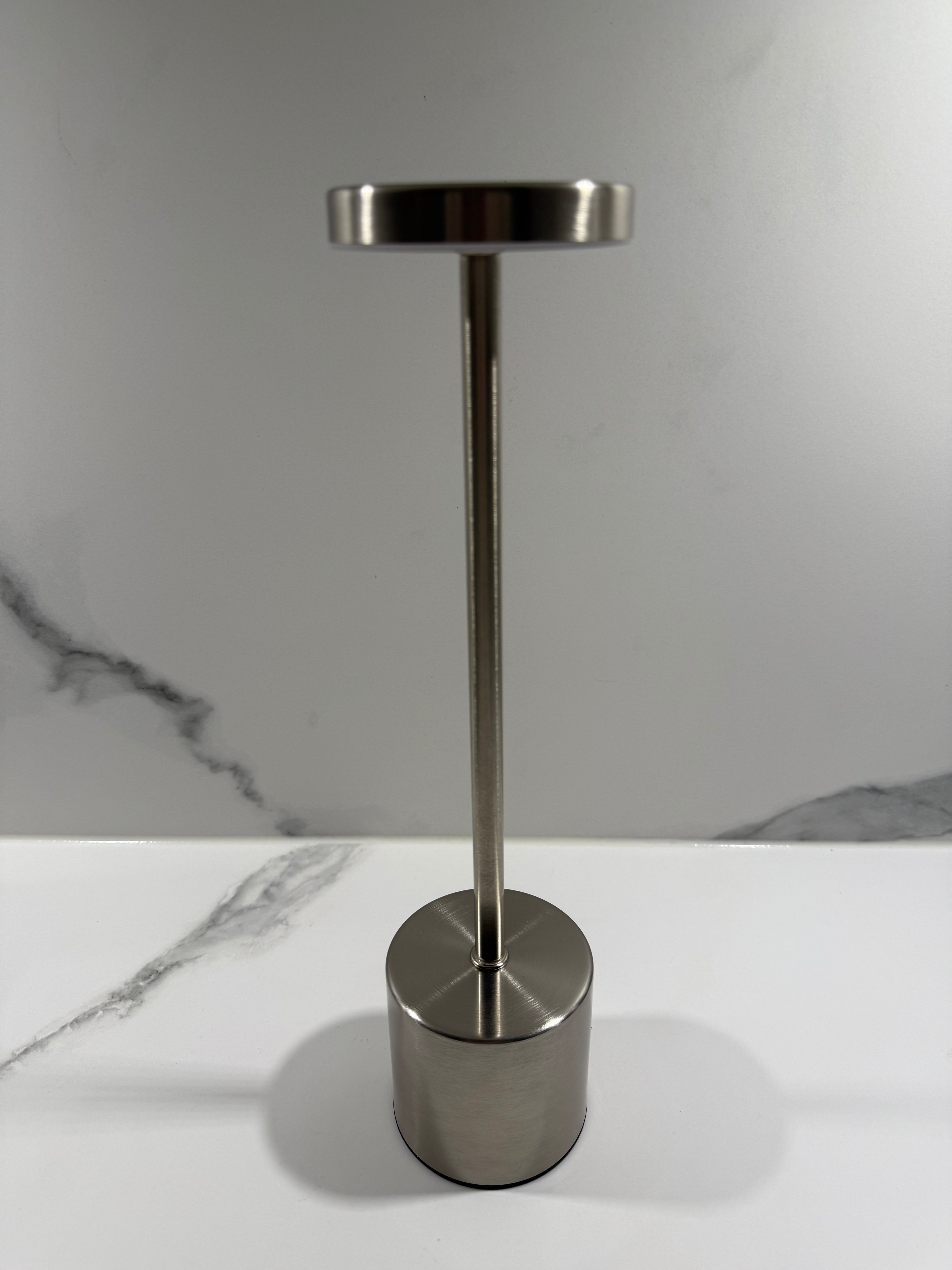 Aurora Silver Touch - Moderne LED Tischlampe in Silber