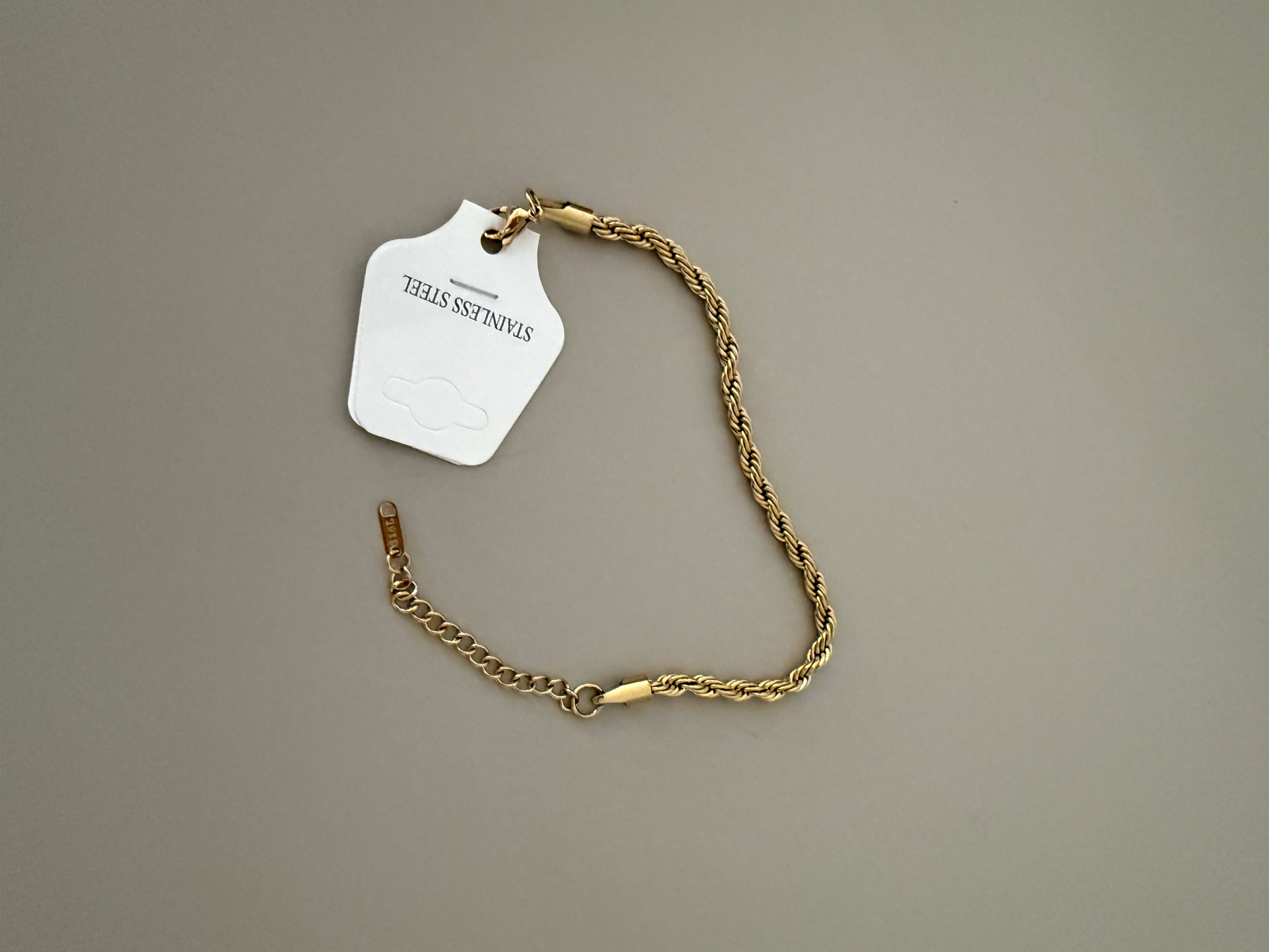 Armband Golden Grace – Edelstahl vergoldet, zeitlos & elegant