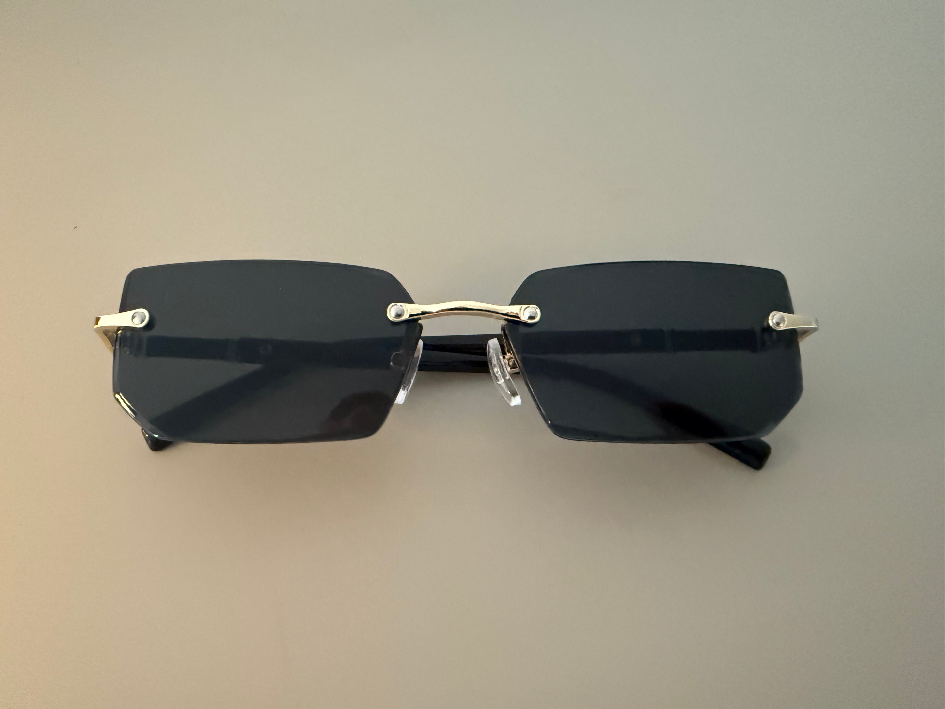 Deko-Sonnenbrille Urban Black – Schwarze Gläser, cooler Look