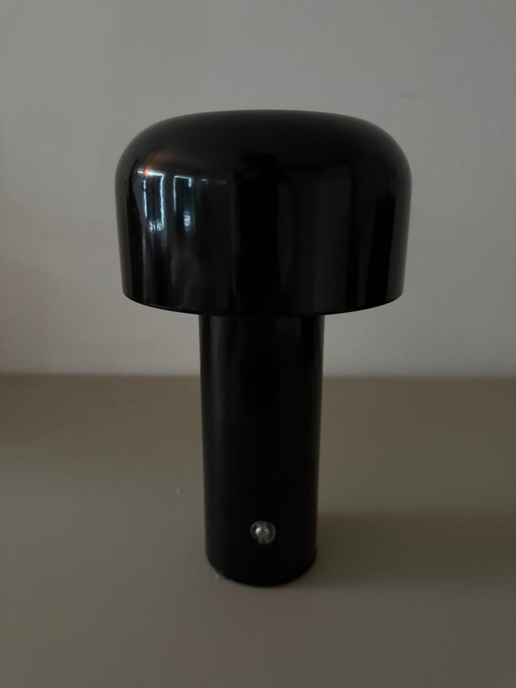 Arne Black – Dänische Akku-Designlampe in Schwarz | Stilvoll & kabellos