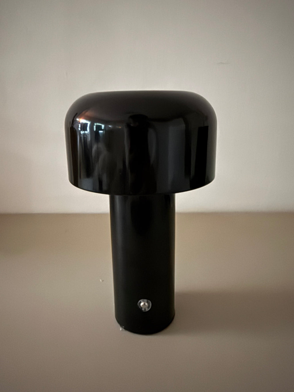 Arne Black – Dänische Akku-Designlampe in Schwarz | Stilvoll & kabellos