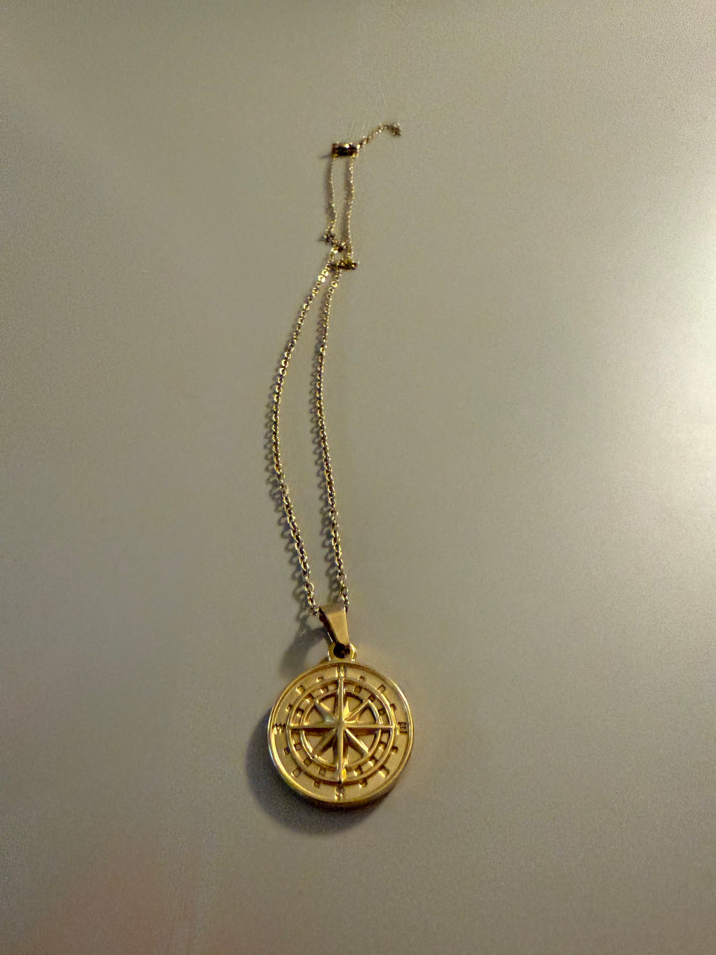 Compass Gold – Edle Kompass-Kette mit Bedeutung