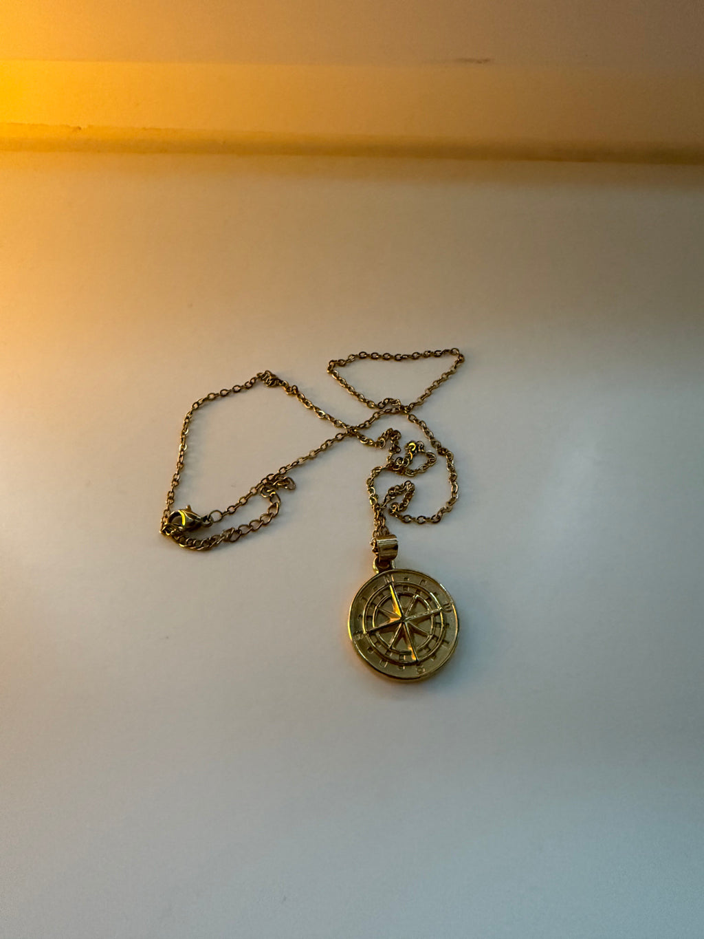 Compass Gold – Edle Kompass-Kette mit Bedeutung