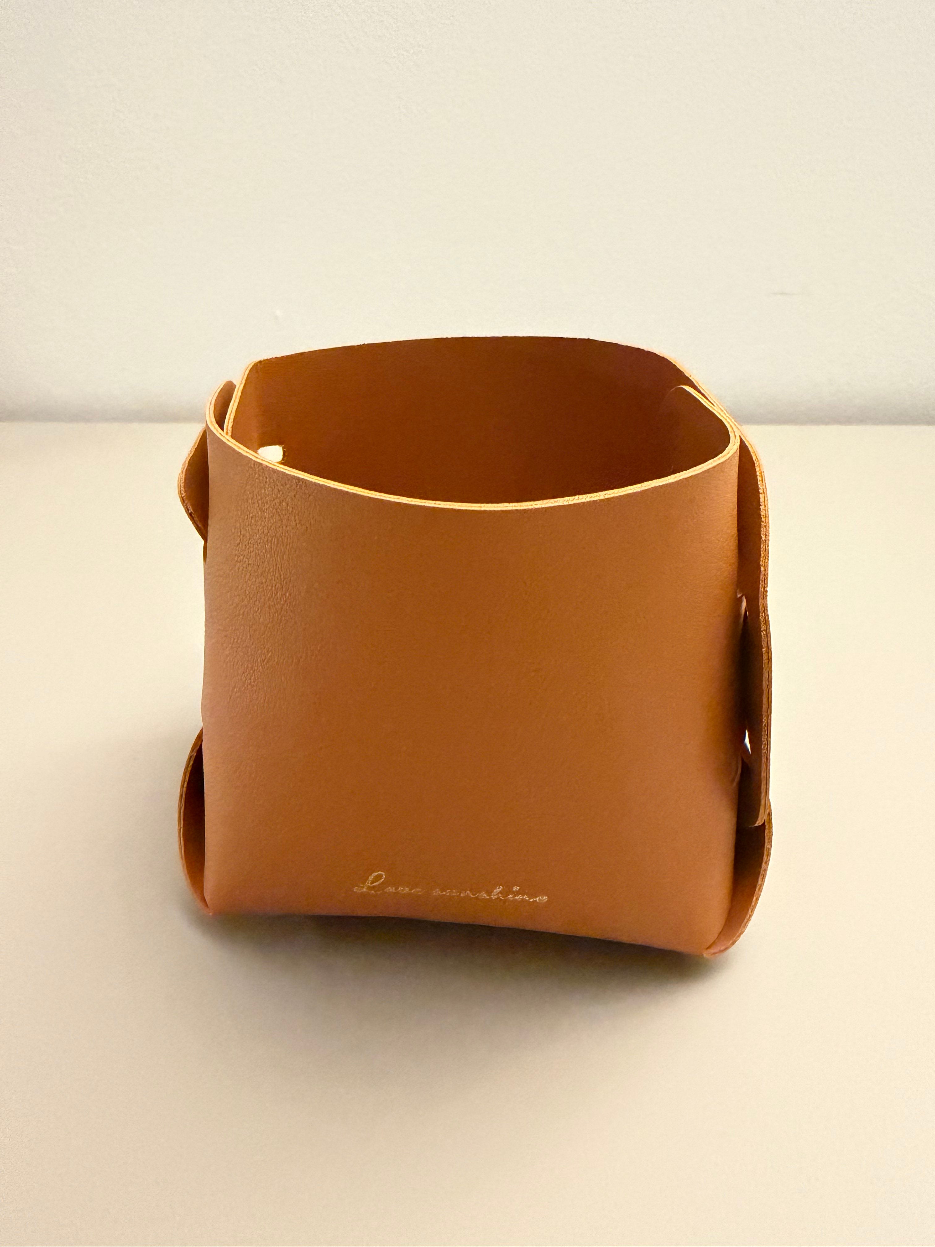 Love Sunshine – Lederoptik-Aufbewahrung in Cognac – Eleganter Organizer mit warmem Design