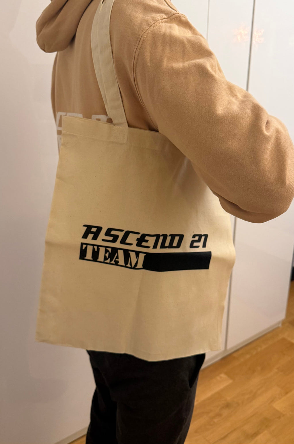 Ascend 21 TEAM Jutebeutel - Urban Canvas Bag mit Statement-Print