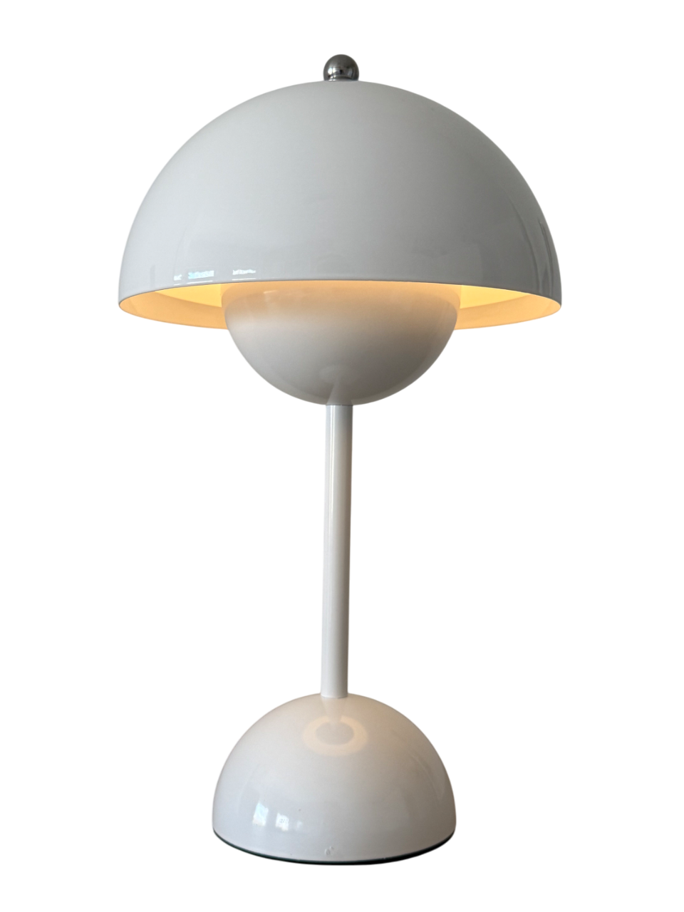 Limitierte „Glow your way“ LED-Tischlampe – elegante Leuchte im dänischen Chic für laue Sommerabende