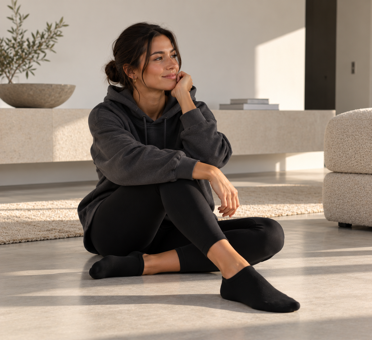 ASCEND 21 Sneaker Socken Damen & Herren – 10 Paar Schwarze Füßlinge Größe 39–44 – Unsichtbare Low Cut Sneakersocken mit Anti-Rutsch-Silikon – Atmungsaktive Kurzsocken für Sport, Alltag & Freizeit