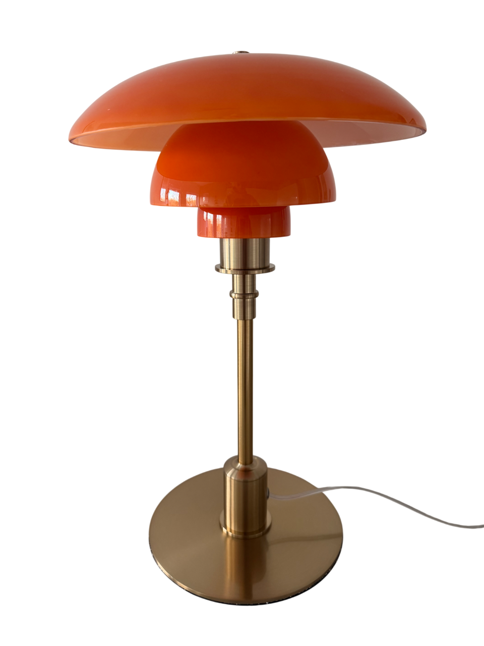 Aurora Brass Design-Tischlampe - Warmes Licht in Bernstein & Gold